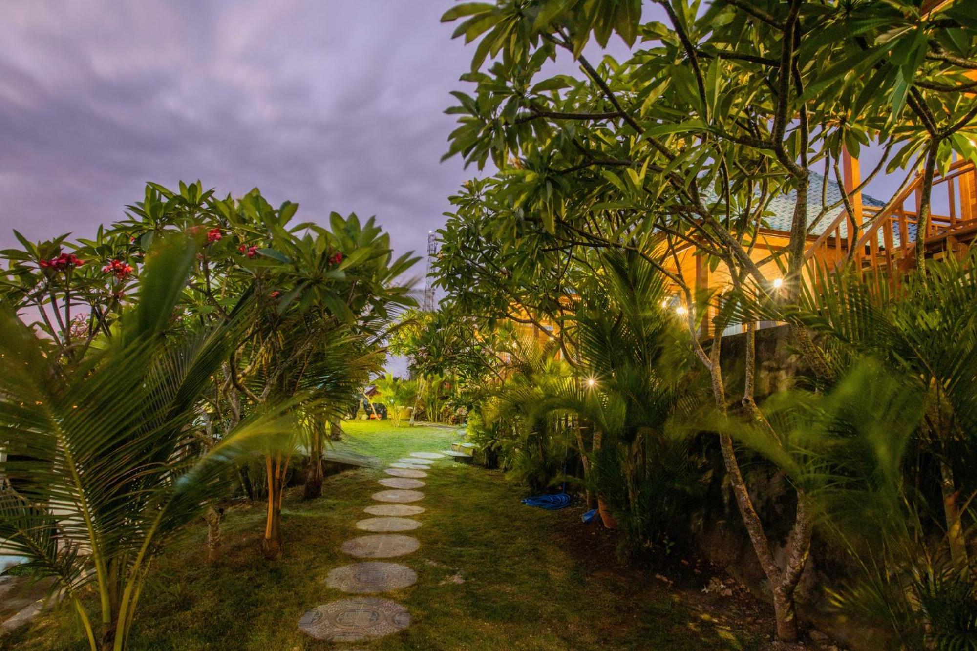 Tawe Ocean Blue Villa Lembongan Exterior foto